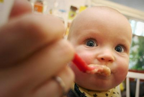 Erdnusshaltige Nahrung kann Babys vor Allergien schützen